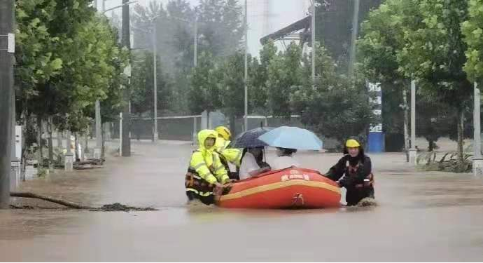 暴雨中的力量